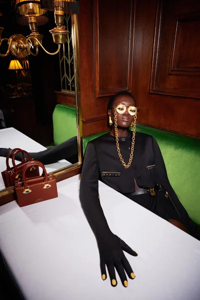 Look 25